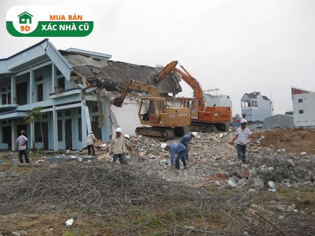 Phá dỡ công trình xây dựng