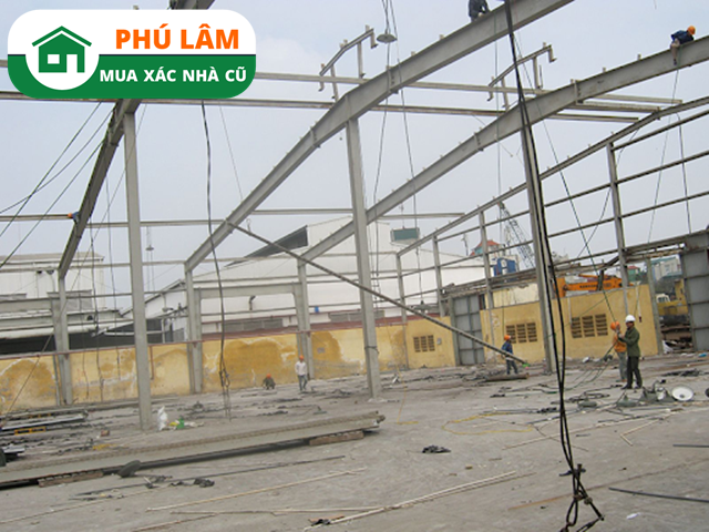 Phá dỡ nhà cũ Quận 3 Phú Lâm