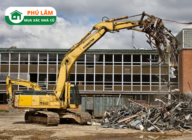 Phá dỡ nhà cũ Quận 5 Phú Lâm