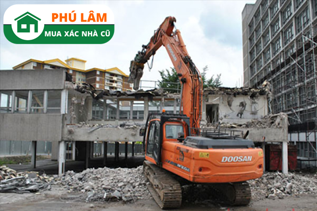 Phá dỡ nhà cũ Quận Tân Bình Phú Lâm